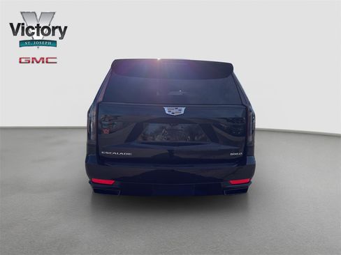 Used 2023 Cadillac Escalade Sport w/ Touring Package image 13