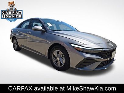 Used 2024 Hyundai Elantra SE