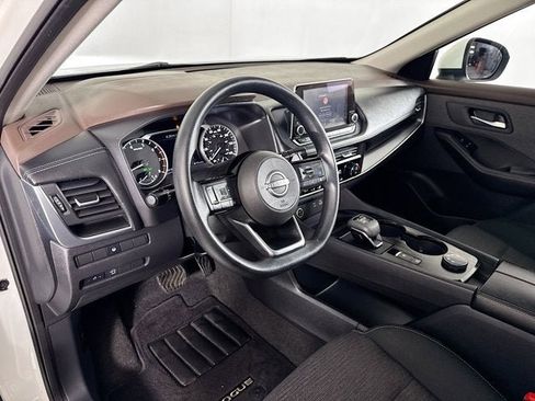 Certified 2023 Nissan Rogue SV image 9