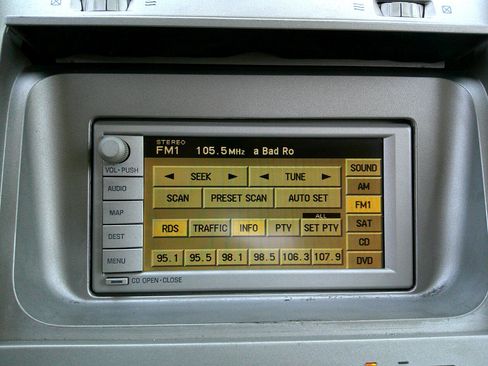 Used 2006 Lincoln Navigator Ultimate image 25