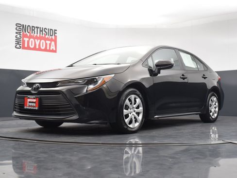 Used 2024 Toyota Corolla LE FWD image 30