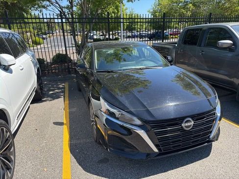 Used 2023 Nissan Altima 2.5 SV w/ SV Premium Package image 29