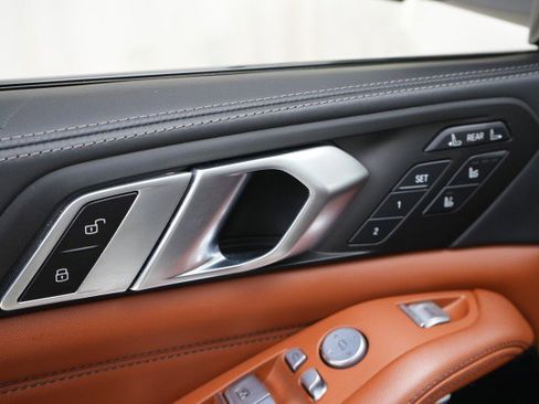 Used 2023 BMW X7 M60i w/ Executive Package image 38