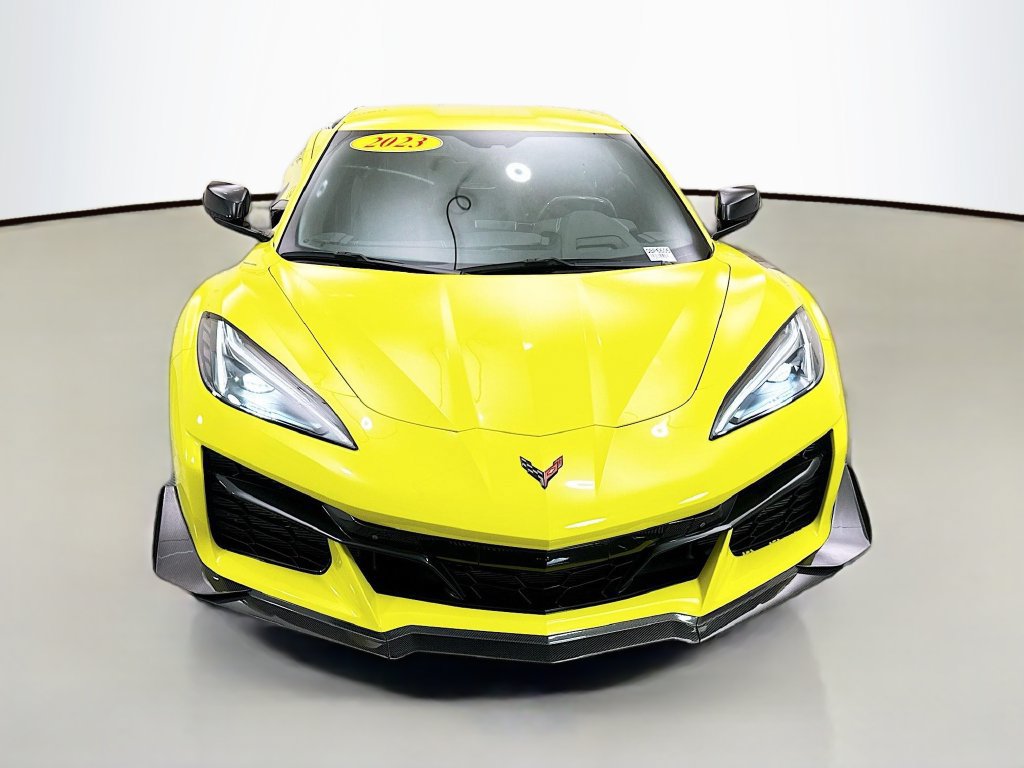 Used 2023 Chevrolet Corvette Z06 w/ Engine Appearance Package RWD image 2