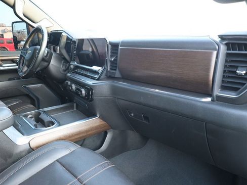 Used 2024 Chevrolet Silverado 3500 High Country w/ High Country Premium Package image 26