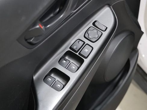 Used 2022 Hyundai Kona SEL AWD/4WD image 18
