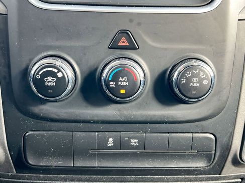 Used 2013 RAM 1500 Express image 27