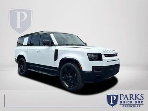 Used 2025 Land Rover Defender 130 X-Dynamic SE AWD/4WD image 1