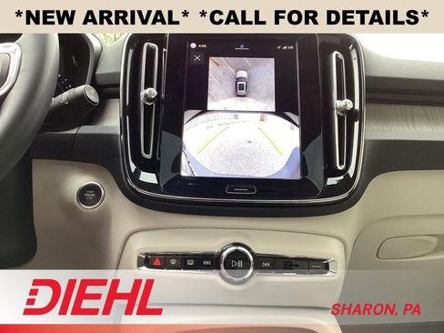 Used 2024 Volvo XC40 B5 Plus w/ Climate Package AWD/4WD image 26