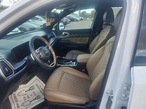 Certified 2025 Kia Sorento SX Prestige w/ Olive Brown Leather Package AWD/4WD image 19