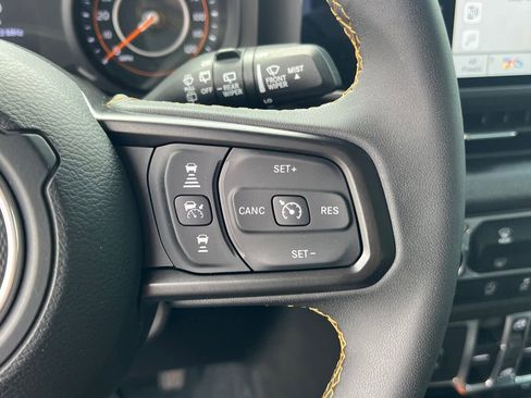 Used 2024 Jeep Wrangler Unlimited Sport AWD/4WD image 27