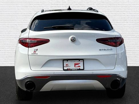 Used 2022 Alfa Romeo Stelvio Ti AWD/4WD image 5