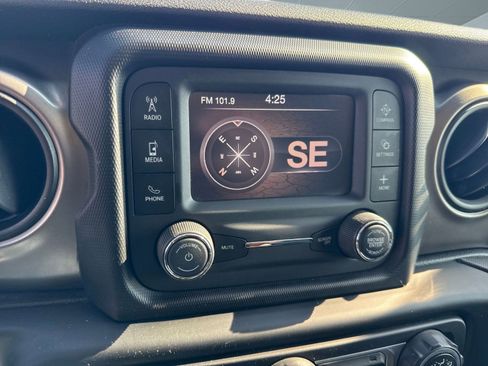 Used 2020 Jeep Wrangler Unlimited Sport S image 24