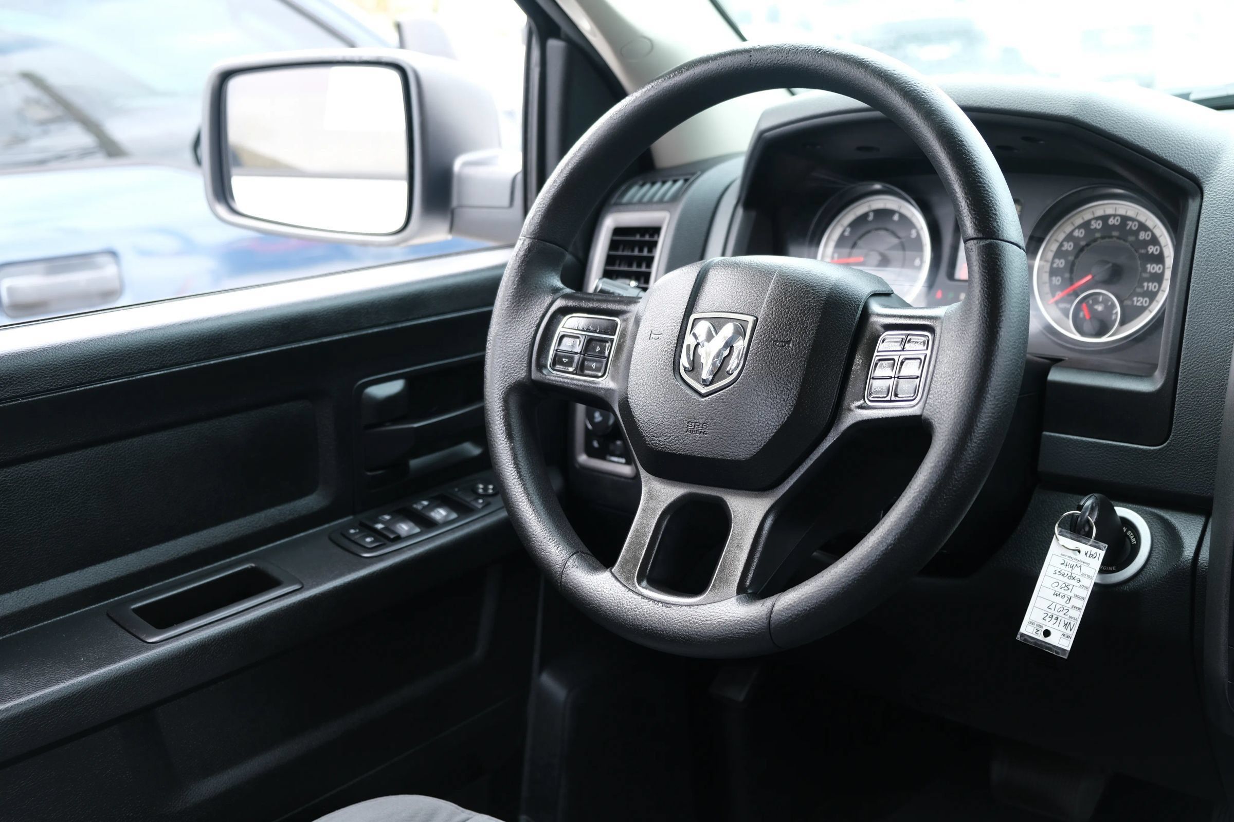 Used 2017 RAM 1500 Express AWD/4WD image 22