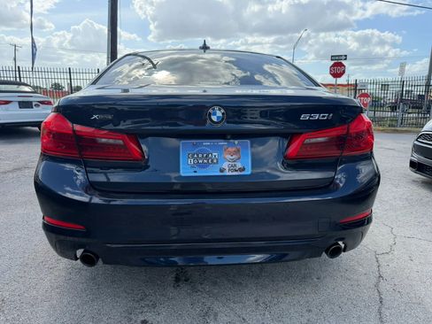 Used 2020 BMW 530i xDrive w/ Premium Package image 5