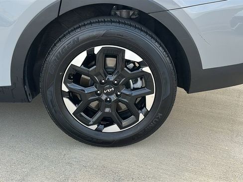 Used 2024 Kia Sorento S FWD image 17
