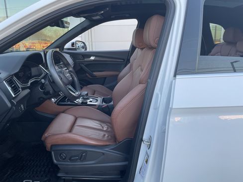 Certified 2024 Audi Q5 2.0T Premium Plus AWD/4WD image 5