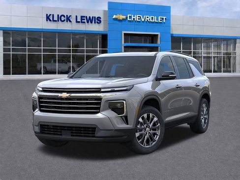 New 2026 Chevrolet Traverse LT w/ Sun and Wheel Package AWD/4WD image 6