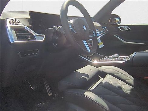 Used 2026 BMW X7 xDrive40i w/ M Sport Package AWD/4WD image 10