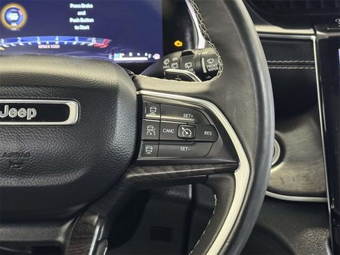 Used 2023 Jeep Grand Cherokee L Limited image 29