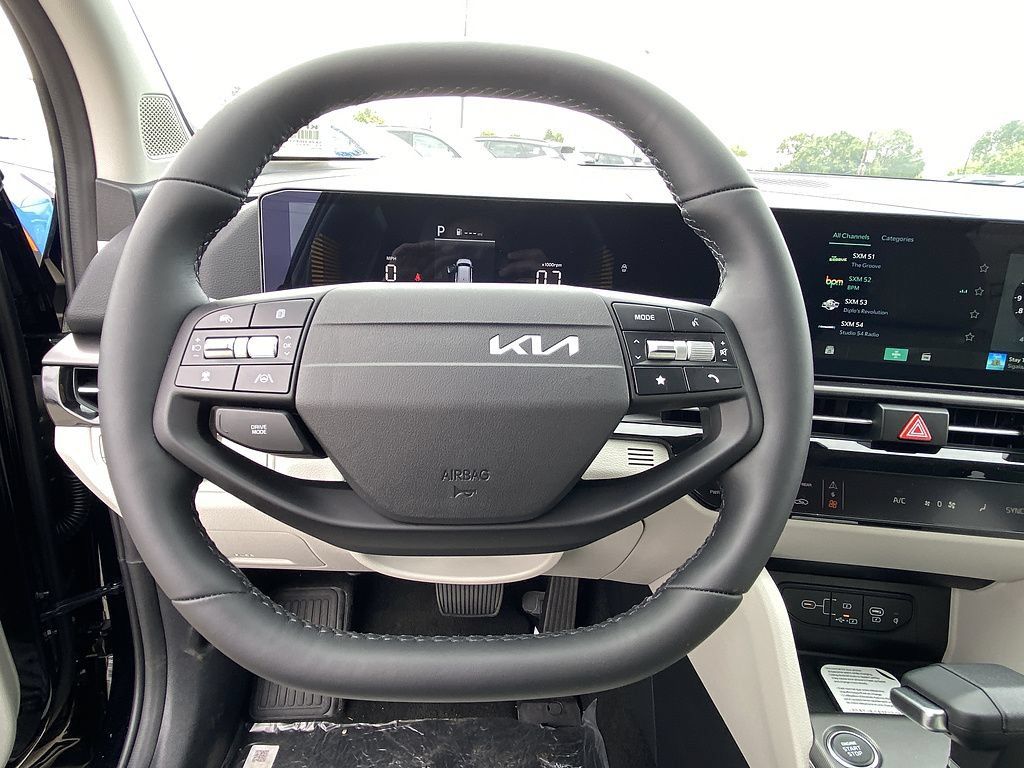 New 2026 Kia Sportage EX FWD image 17
