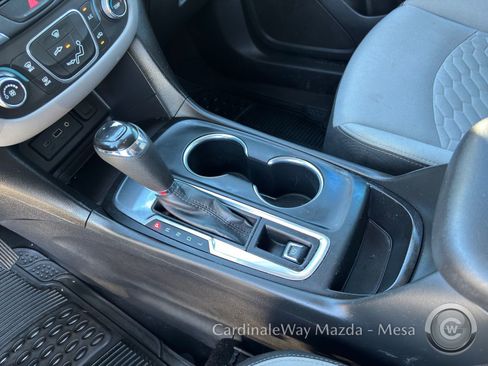 Used 2019 Chevrolet Equinox LS image 26