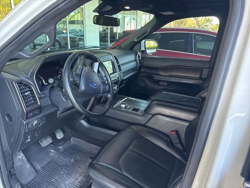 Used 2021 Ford Expedition Limited image 5