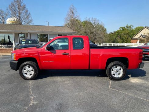 Used 2010 Chevrolet Silverado 1500 W/T RWD image 3