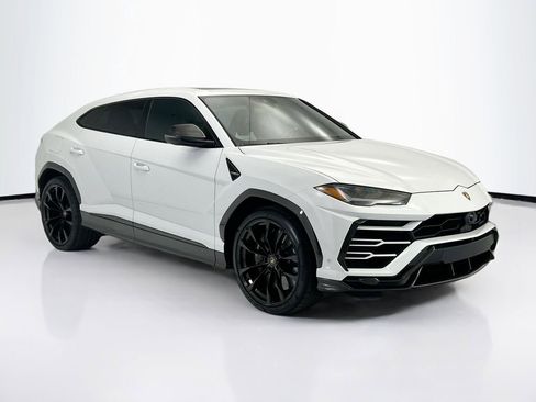 Used 2020 Lamborghini Urus AWD/4WD image 3