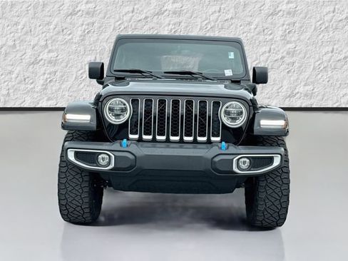 Used 2022 Jeep Wrangler Unlimited Sahara w/ Cold Weather Group AWD/4WD image 8