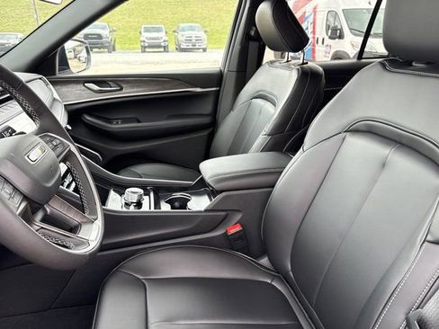 New 2026 Jeep Grand Cherokee Limited AWD/4WD image 5