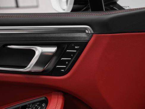 Used 2022 Porsche Macan GTS image 36