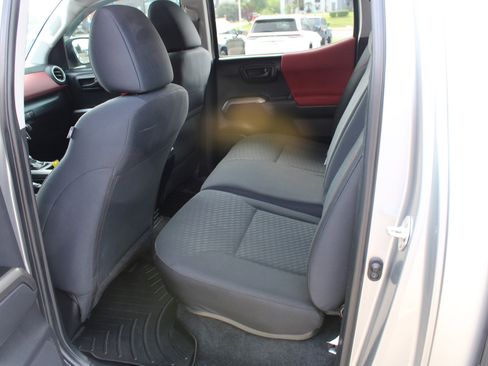 Used 2023 Toyota Tacoma SR5 AWD/4WD image 17