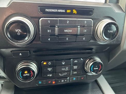 Used 2018 Ford F150 Raptor w/ Equipment Group 802A Luxury image 44