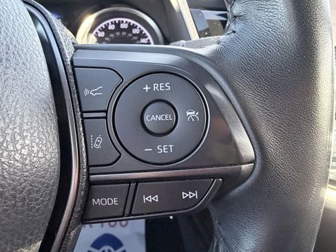 Used 2023 Toyota Camry SE image 11