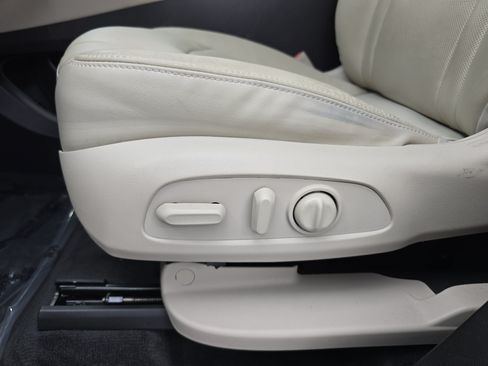 Used 2021 Buick Enclave Essence w/ Sound and Sites Package FWD image 30
