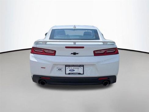 Used 2017 Chevrolet Camaro SS RWD image 5