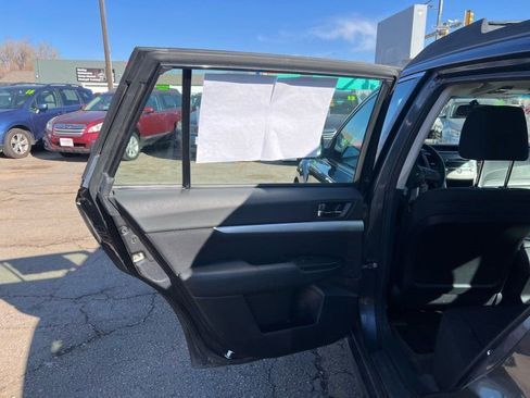 Used 2011 Subaru Outback 2.5i image 11