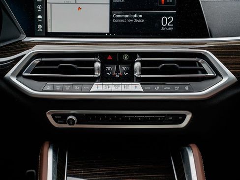 Used 2023 BMW X6 xDrive40i w/ M Sport Package image 14