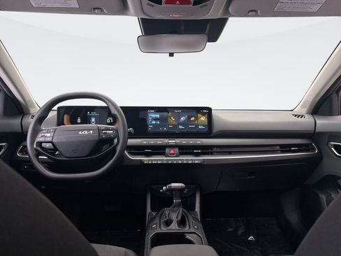 Used 2025 Kia K4 FWD image 14