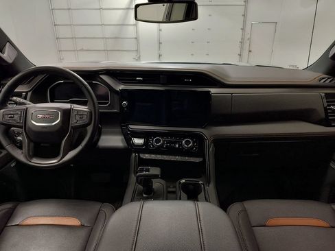 Used 2023 GMC Sierra 1500 AT4 w/ AT4 Premium Package AWD/4WD image 13