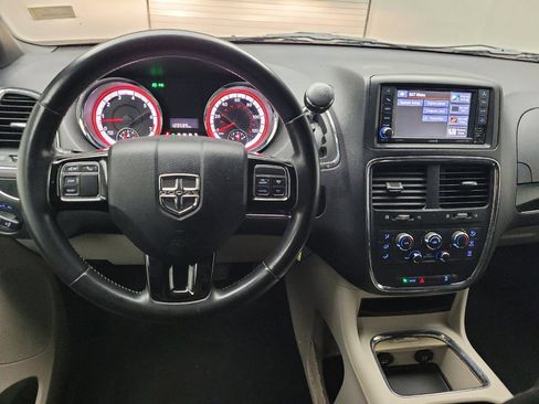 Used 2019 Dodge Grand Caravan SXT FWD image 22