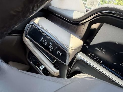 Used 2022 Lincoln Nautilus Reserve AWD/4WD image 27