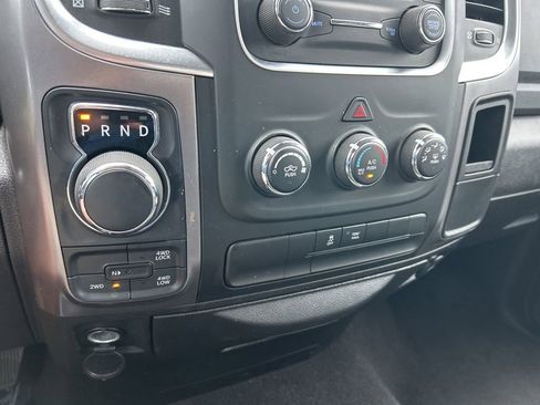 Used 2024 RAM 1500 Classic SLT AWD/4WD image 27