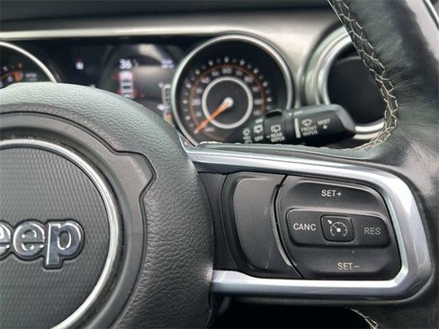 Used 2019 Jeep Wrangler Unlimited Sahara w/ Cold Weather Group image 25