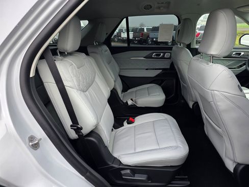 New 2026 Ford Explorer Platinum w/ LUX Leather Package AWD/4WD image 26