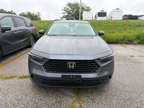 Used 2025 Honda Accord SE image 4
