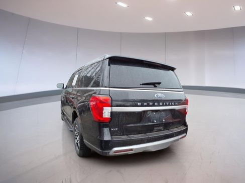 Used 2024 Ford Expedition XLT AWD/4WD image 3
