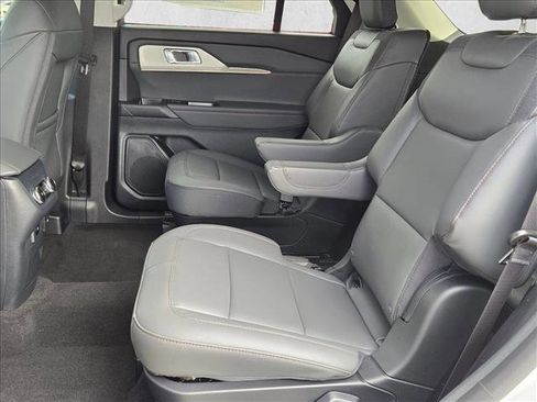 New 2026 Ford Explorer Active w/ Active Comfort Package image 16