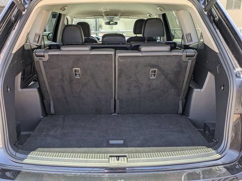 Used 2025 Volkswagen Atlas SE AWD/4WD image 26